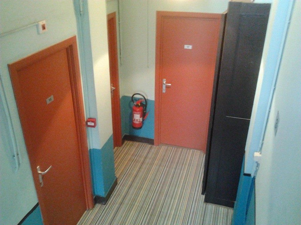 Hostel Louise Ixelles Luaran gambar
